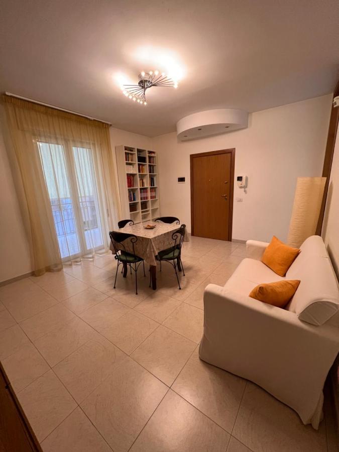Appartamento Modugno Centro Exterior foto